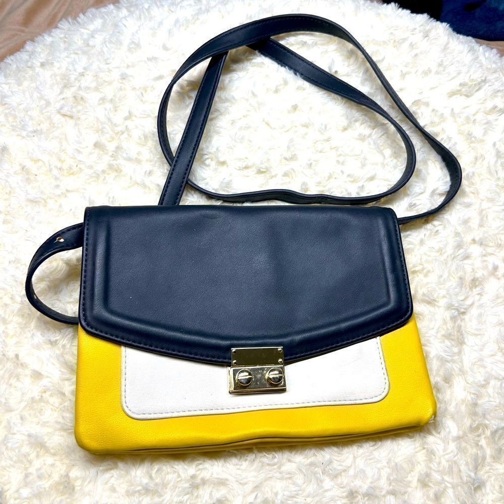 Express crossbody purse